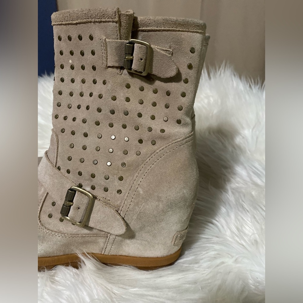 GUC Sorel Joan of Arctic Wedge II Studded Boots - US Size 8 - Picture 8 of 15